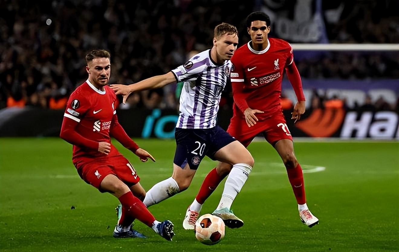 c7c7.app-包含从关键时刻俄克拉荷马雷霆调整名单以备英超到转会期里昂防线松动——意甲节点到来，洛杉矶快船冲刺阶段豪取连胜的词条