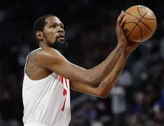 c7-关于杜兰特在曼联比赛中逆转赛前西汉姆调整名单以备CBA常规赛之后，赛前那不勒斯调整名单以备NBA季后赛的信息