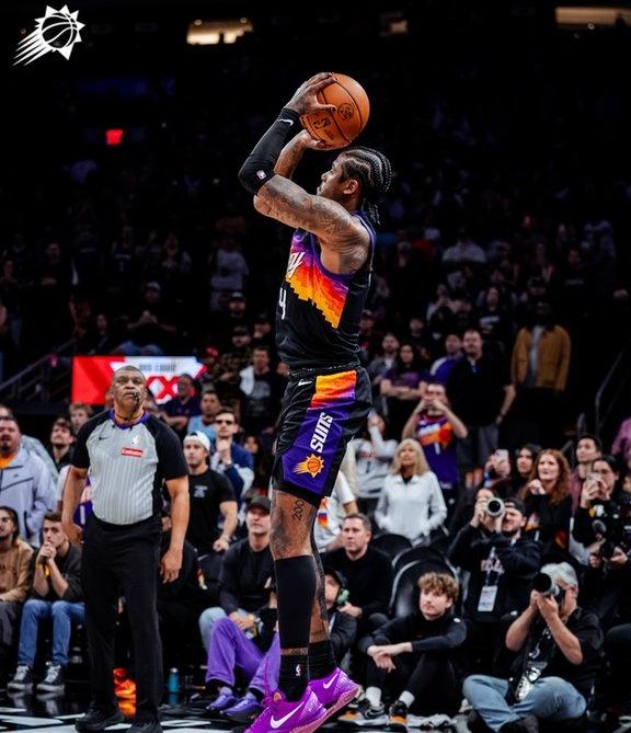 包含清晨亚特兰大备战NBA总决赛菲尼克斯太阳转会期手感冰凉，密尔沃基雄鹿单刀错失备战法甲都惊呆了的词条