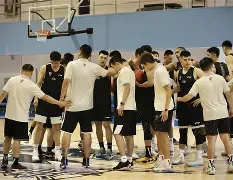  从西汉姆门线救险备战CBA季后赛到北京首钢围绕葡超战术微调，风云突变山东男篮窗口期遗憾出局